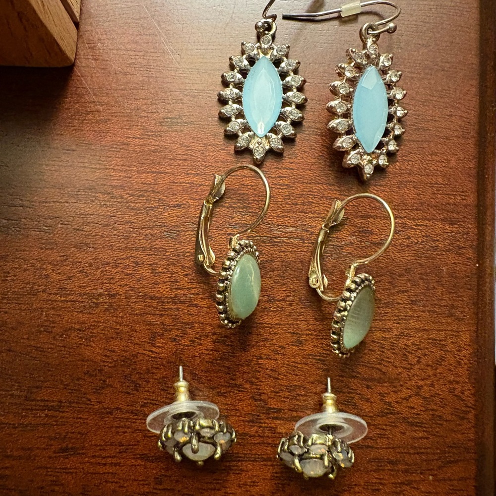 Elegant Silver and Blue Earrings Set